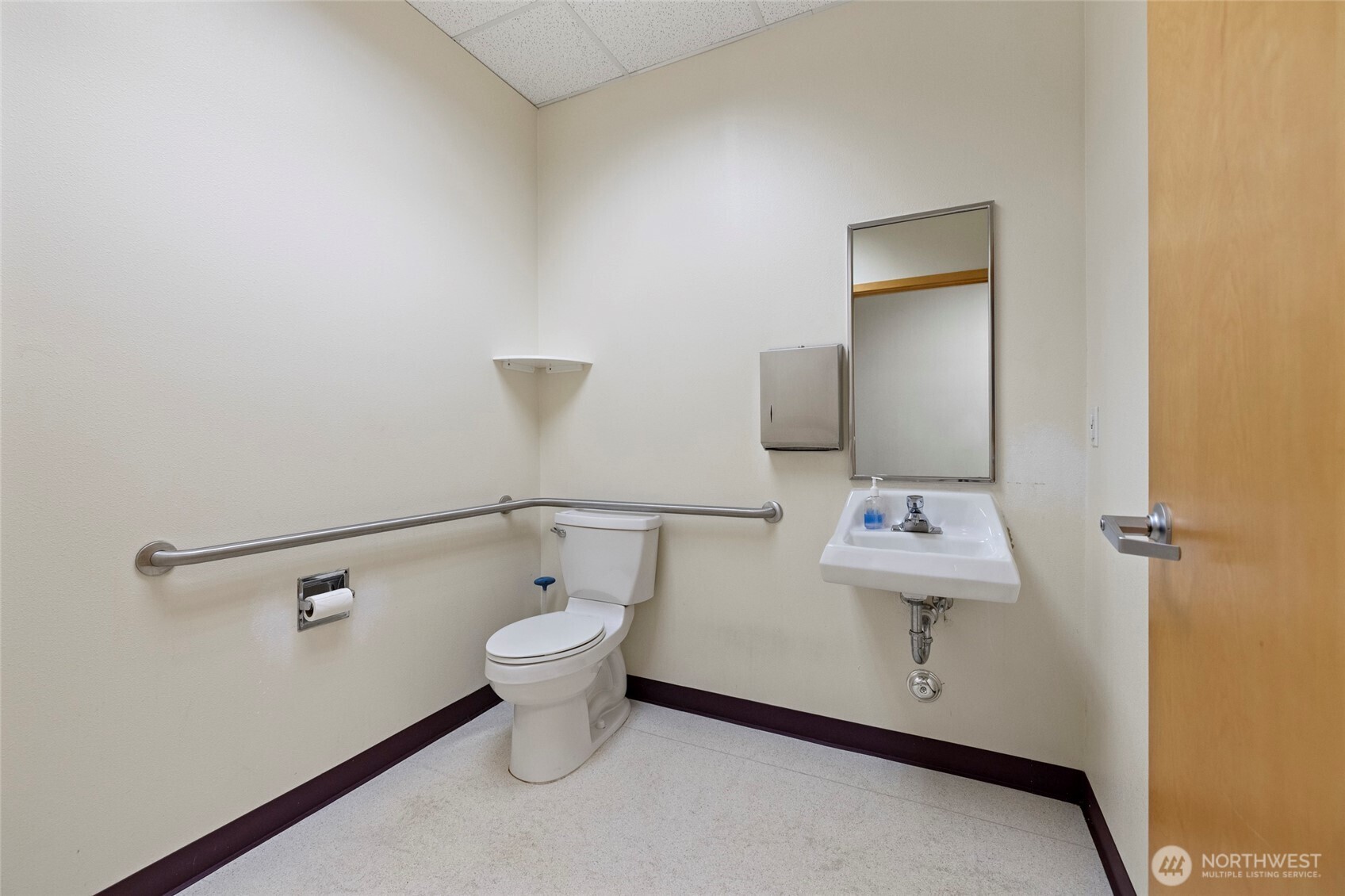 225 N Walnut Street , Burlington, WA 98233