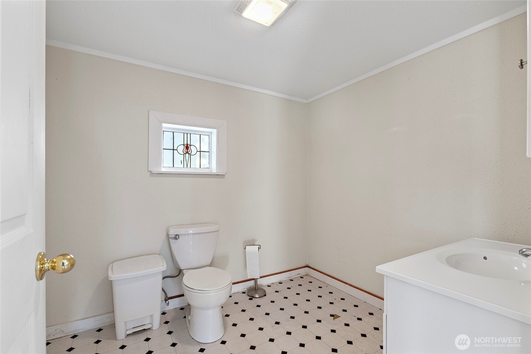 225 N Walnut Street , Burlington, WA 98233