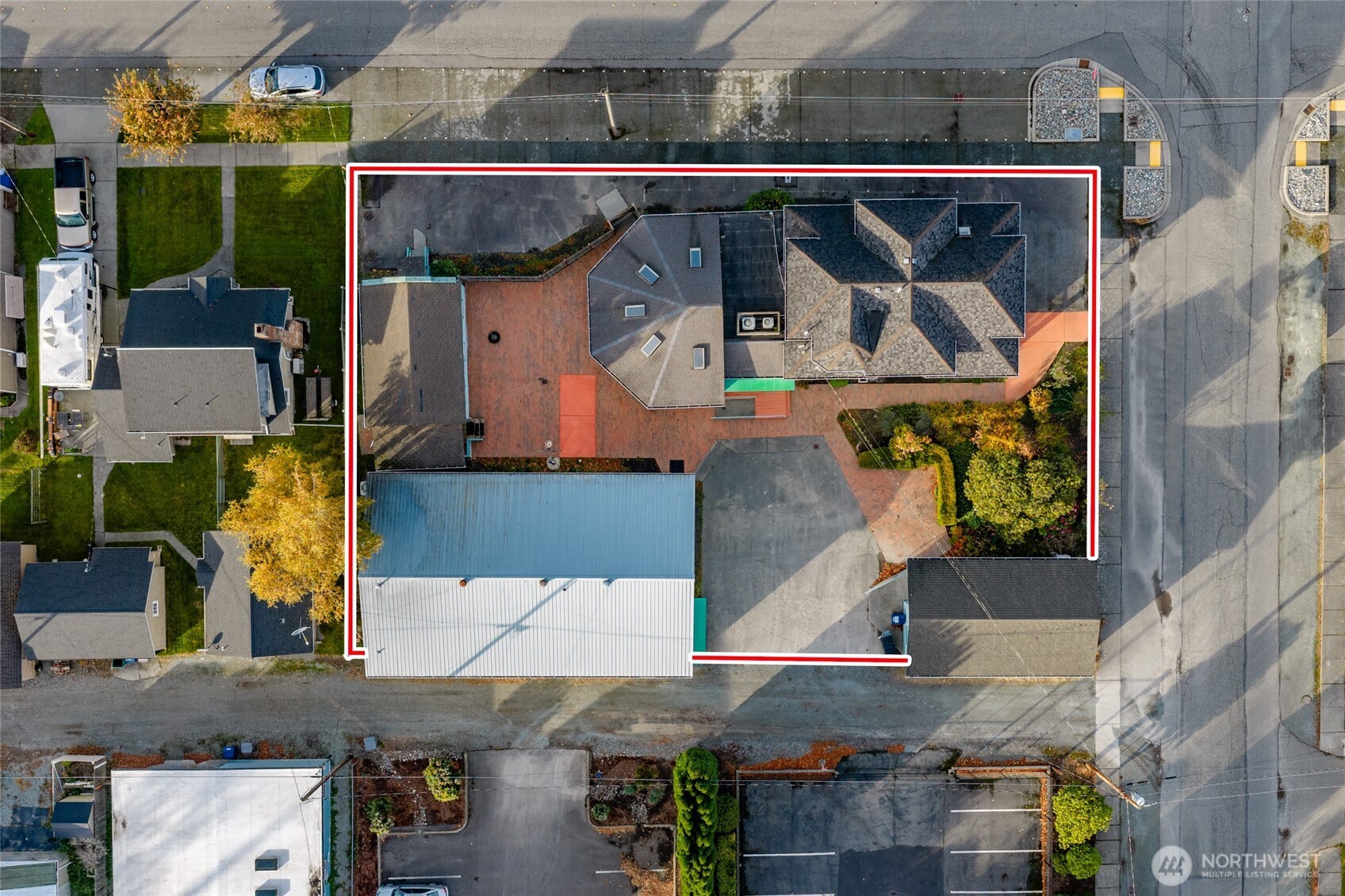 225 N Walnut Street , Burlington, WA 98233