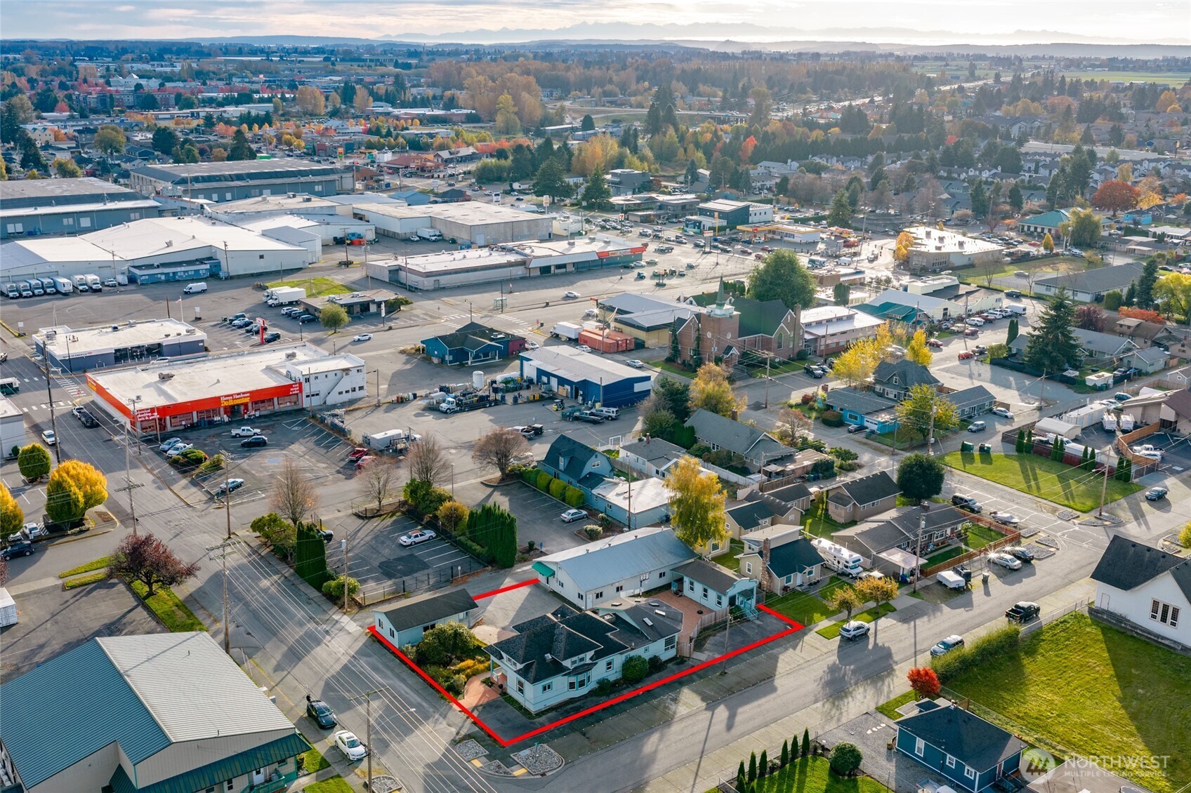 225 N Walnut Street , Burlington, WA 98233