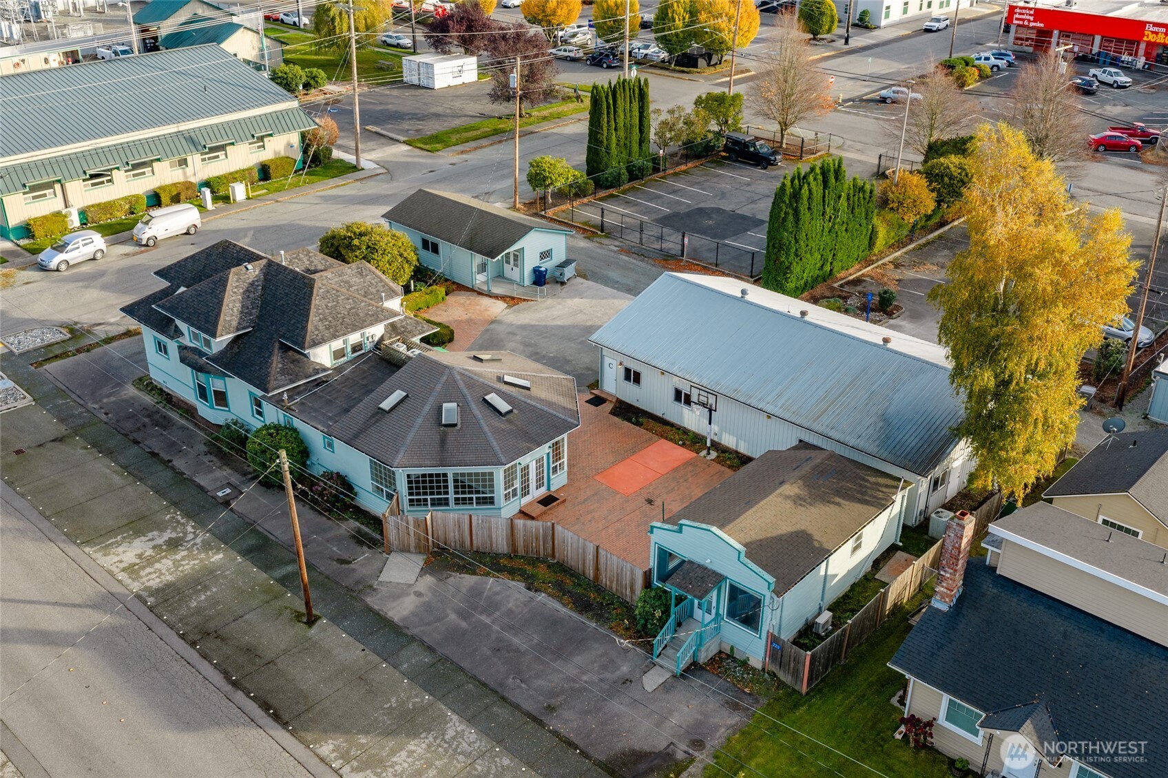 225 N Walnut Street , Burlington, WA 98233
