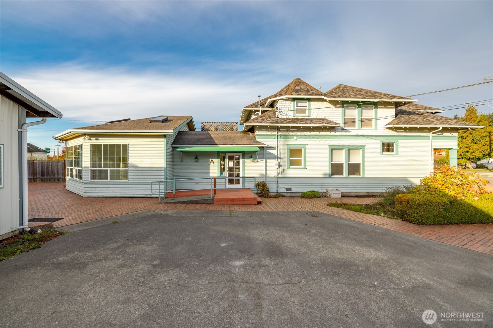 225 N Walnut Street , Burlington, WA 98233