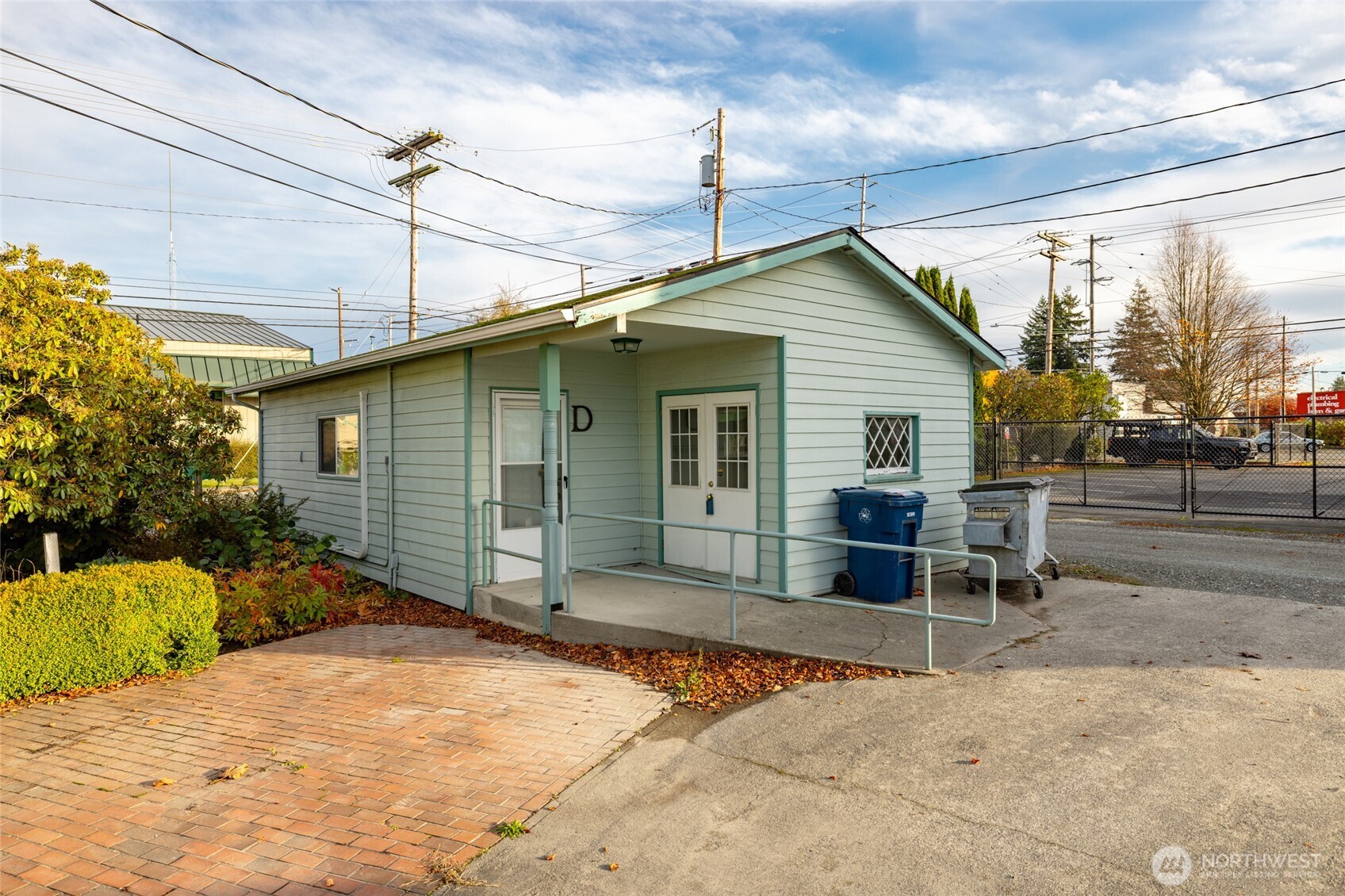 225 N Walnut Street , Burlington, WA 98233