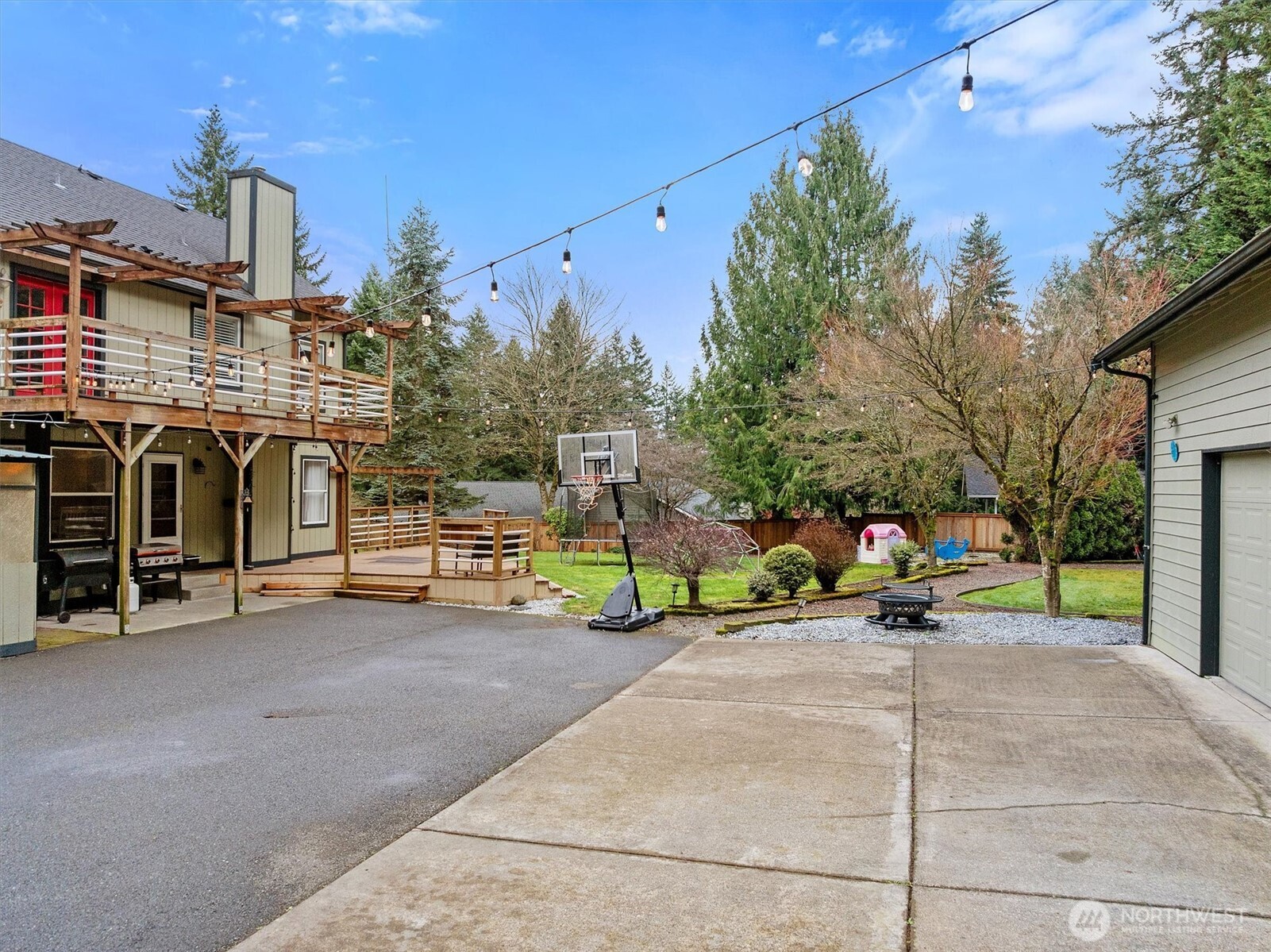 17018 45th Street E, Lake Tapps, WA 98391