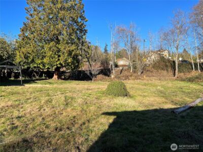 82 5X S 132nd Street , Seattle, WA 98178 - Photo 2