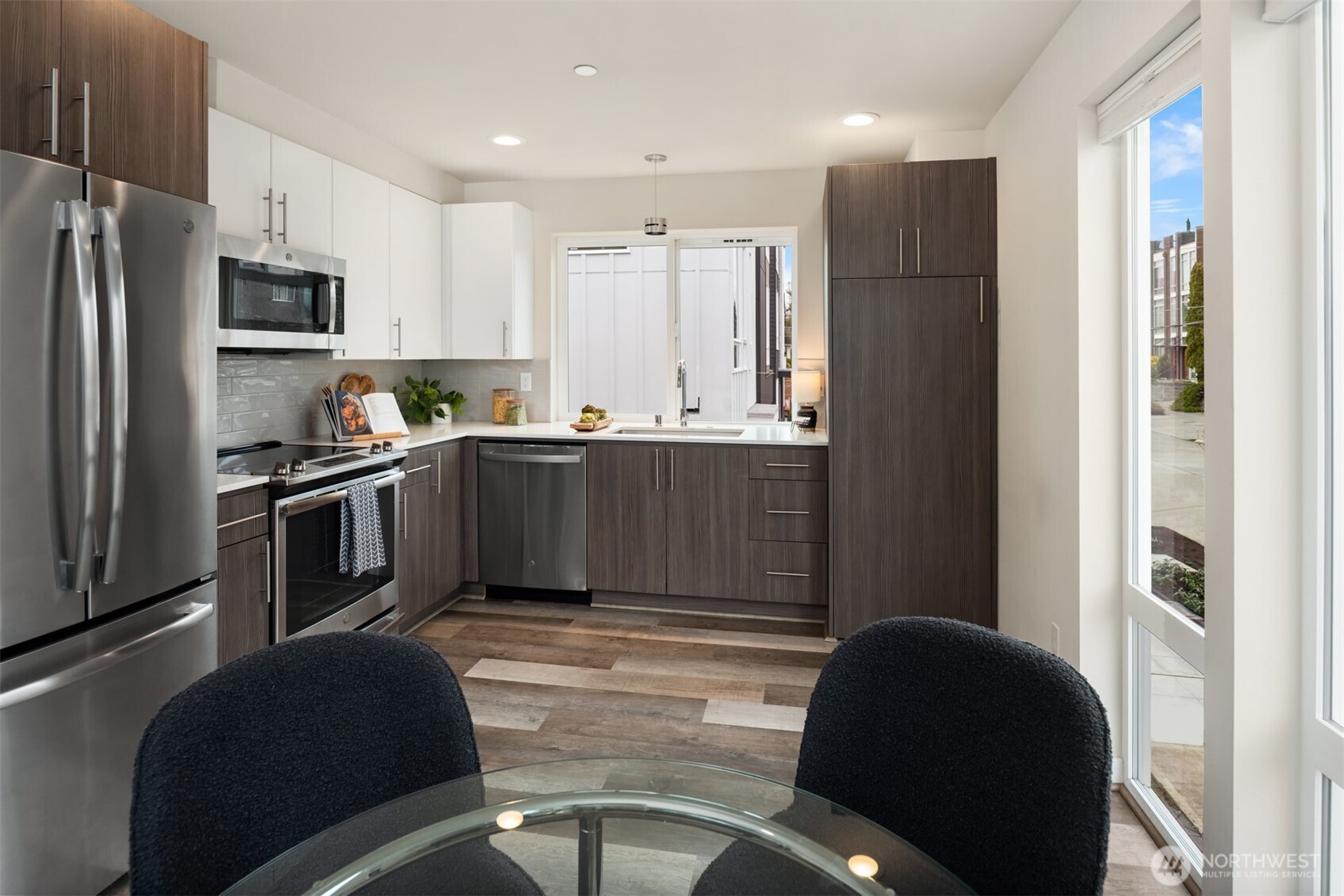 6251 8th Avenue NW, Seattle, WA 98107