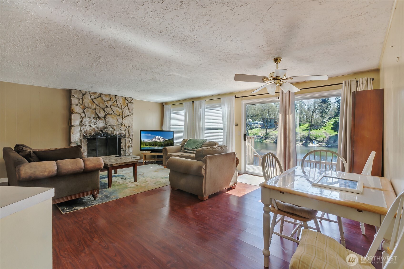 5042 Raccoon Valley Road SE, Olympia, WA 98513