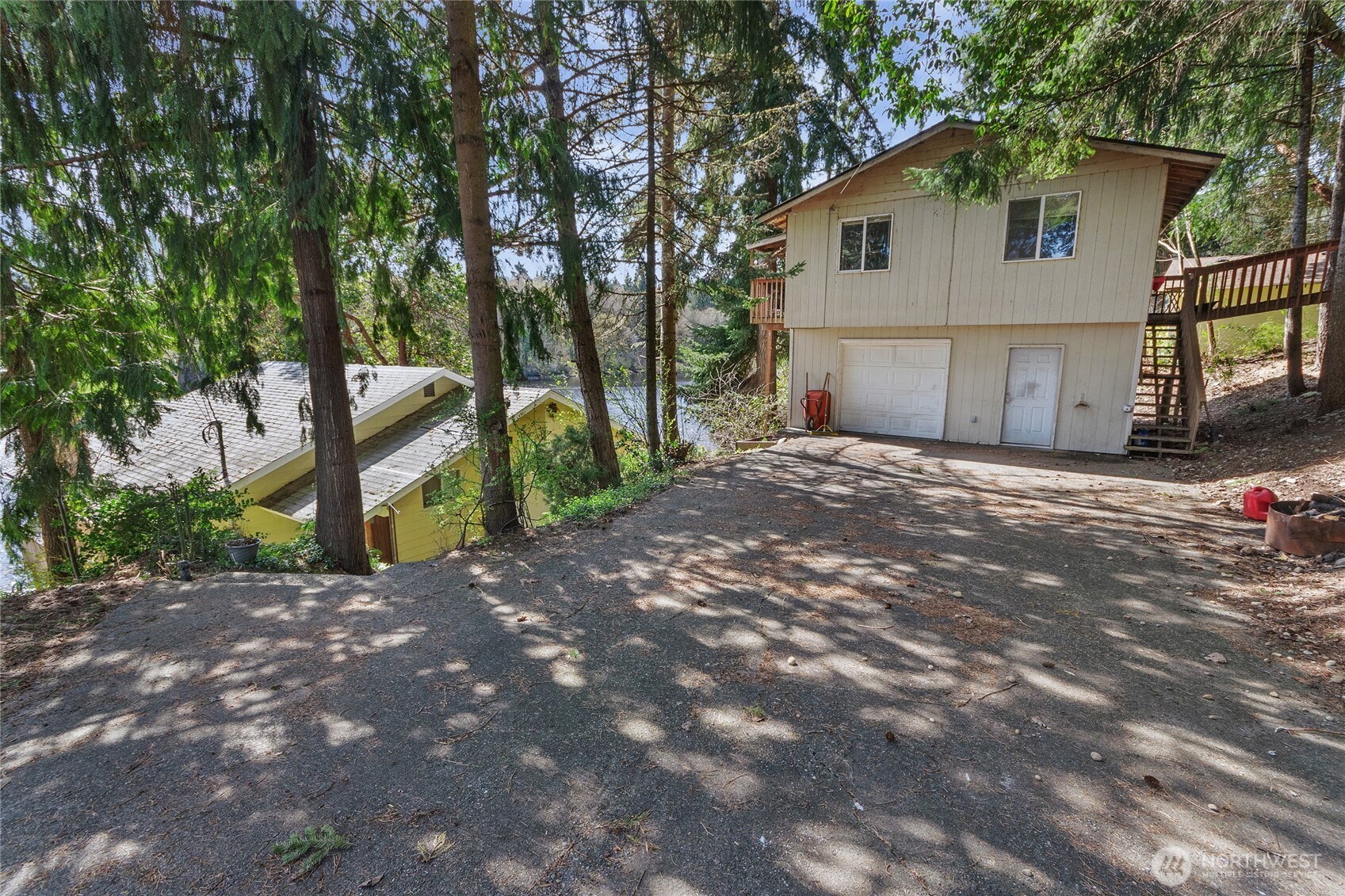 5042 Raccoon Valley Road SE, Olympia, WA 98513