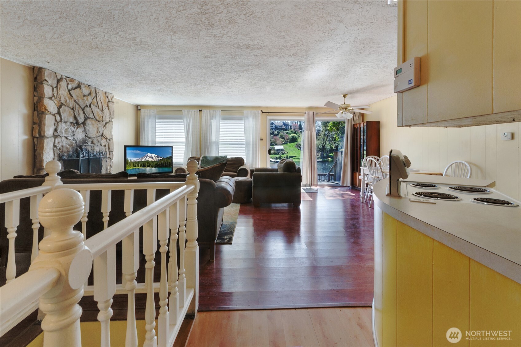 5042 Raccoon Valley Road SE, Olympia, WA 98513