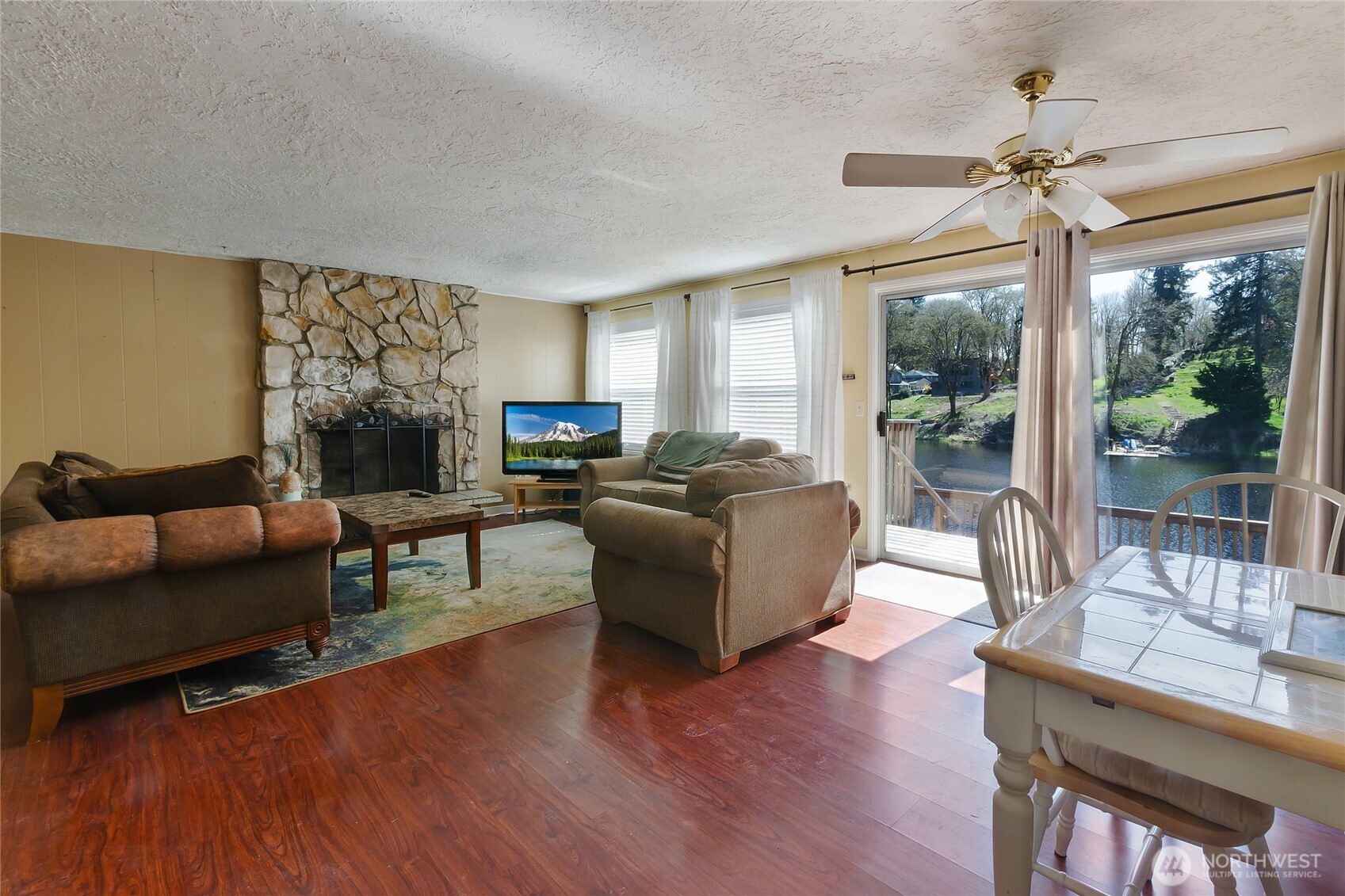 5042 Raccoon Valley Road SE, Olympia, WA 98513