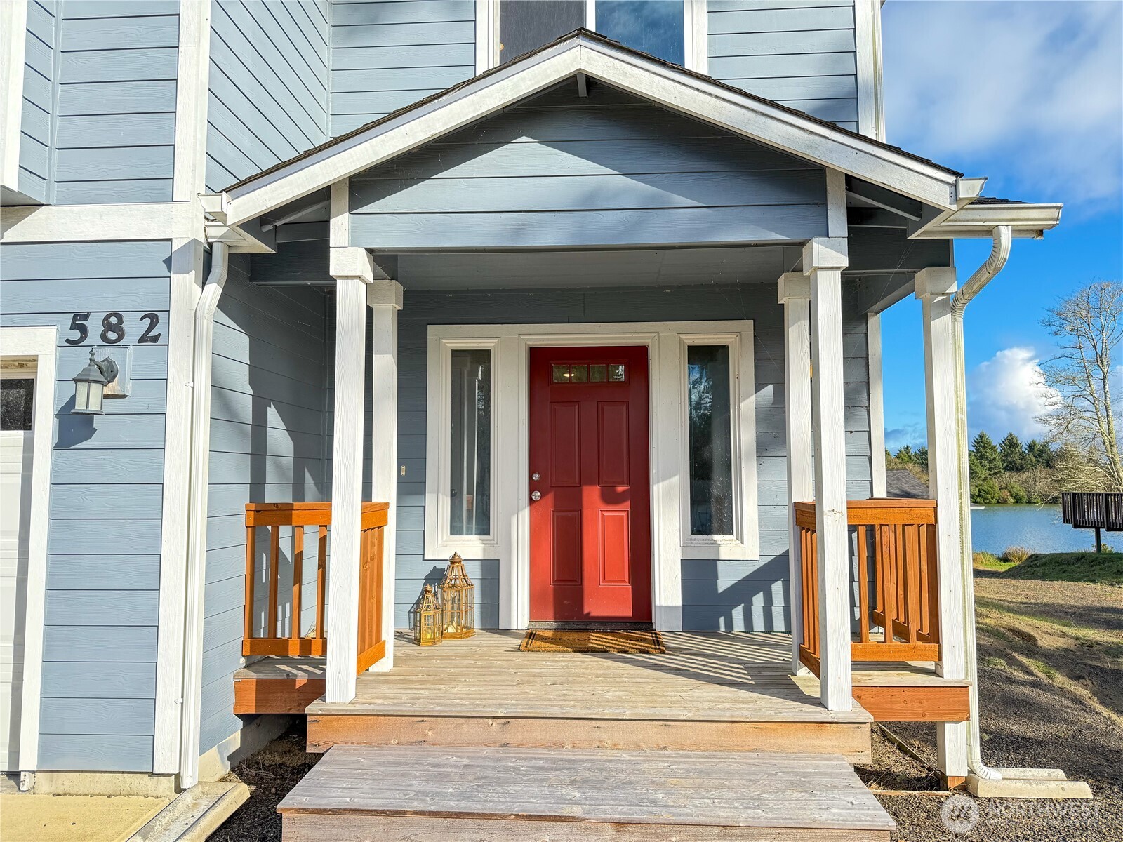 582 Mount Olympus Avenue SE, Ocean Shores, WA 98569