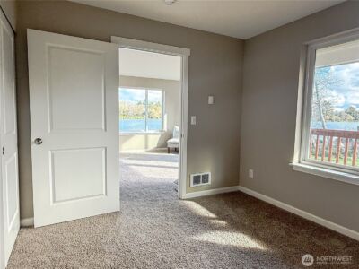 584 Mount Olympus Avenue SE, Ocean Shores, WA 98569 - Photo 18