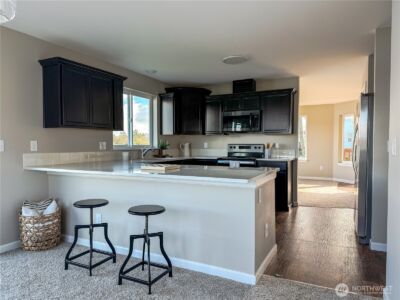 584 Mount Olympus Avenue SE, Ocean Shores, WA 98569 - Photo 9