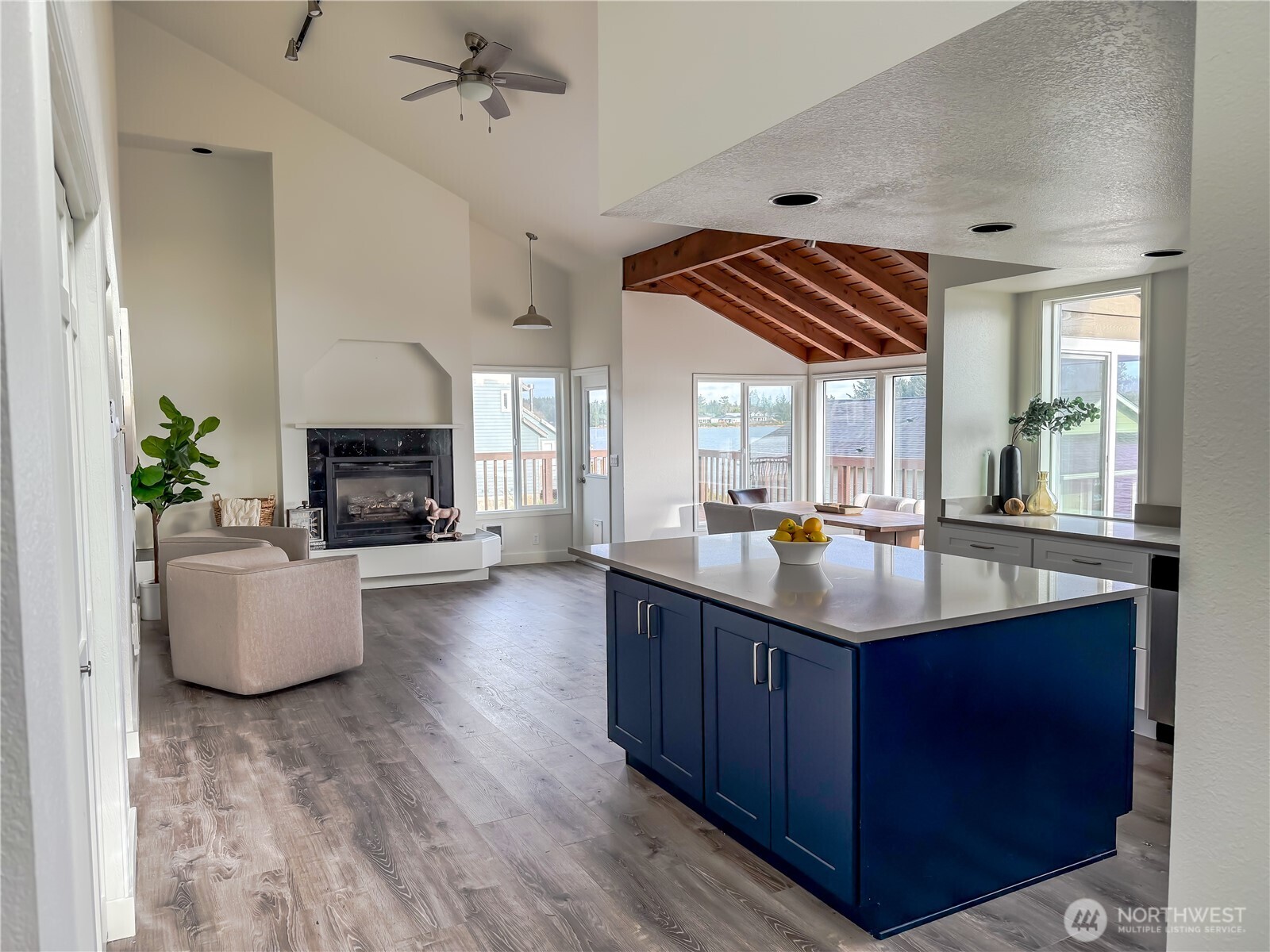 586 Mount Olympus Avenue SE, Ocean Shores, WA 98569