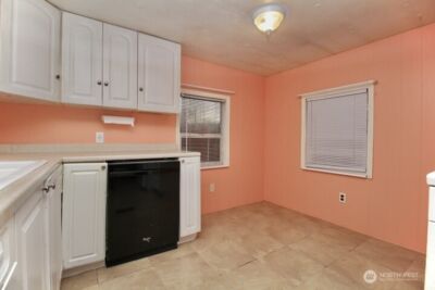 2424 S 260th Street #45, Kent, WA 98032 - Photo 23