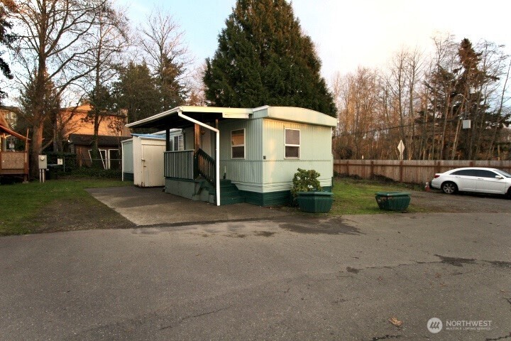 2424 S 260th Street #45, Kent, WA 98032