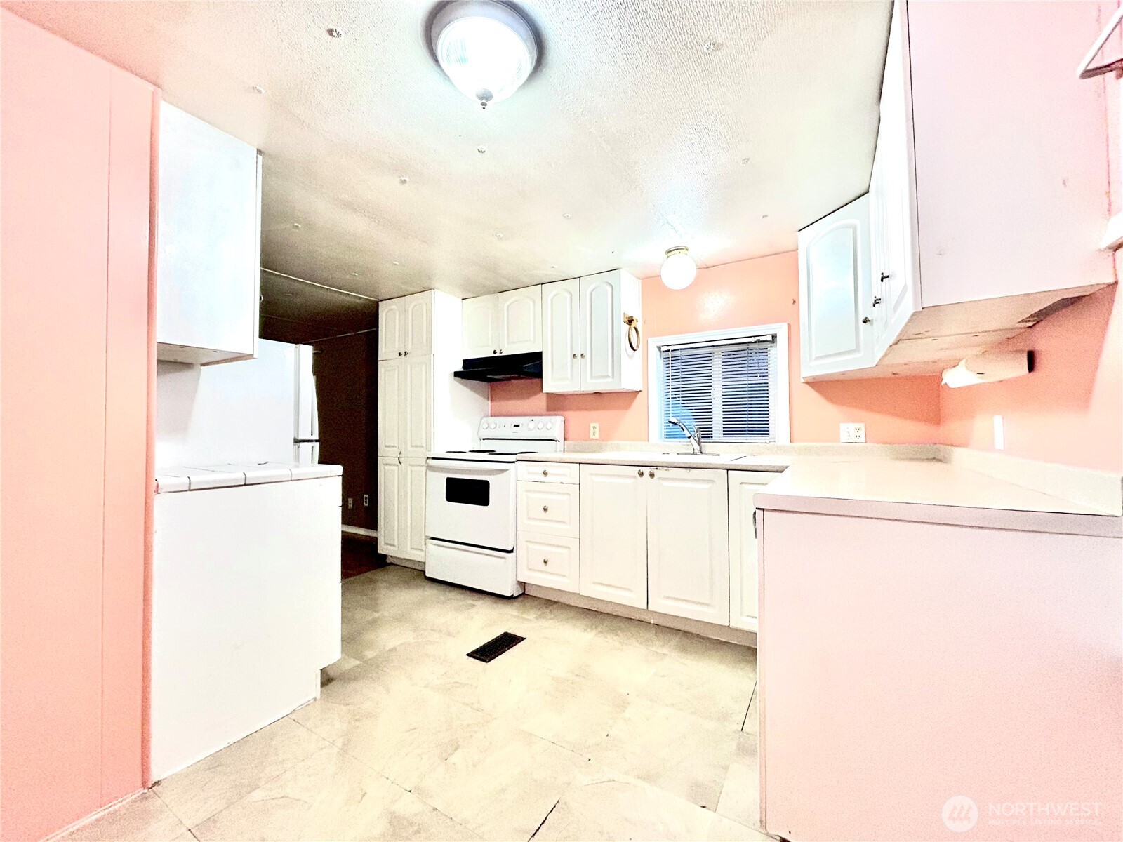 2424 S 260th Street #45, Kent, WA 98032