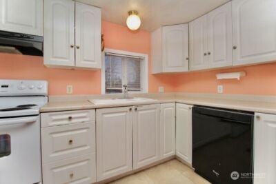 2424 S 260th Street #45, Kent, WA 98032 - Photo 22