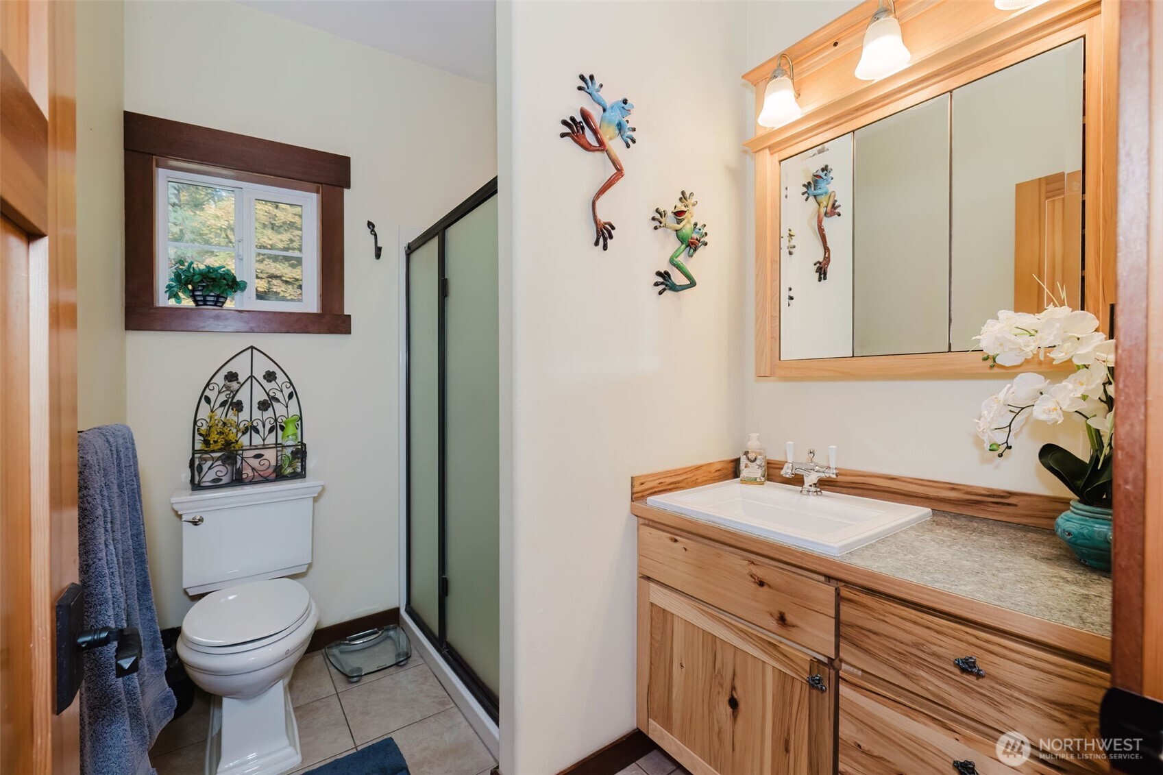 17717 E State Route 3 , Allyn, WA 98524-1415