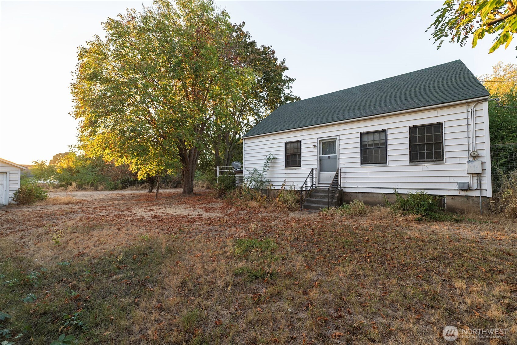 40 NW B Street , College Place, WA 99324