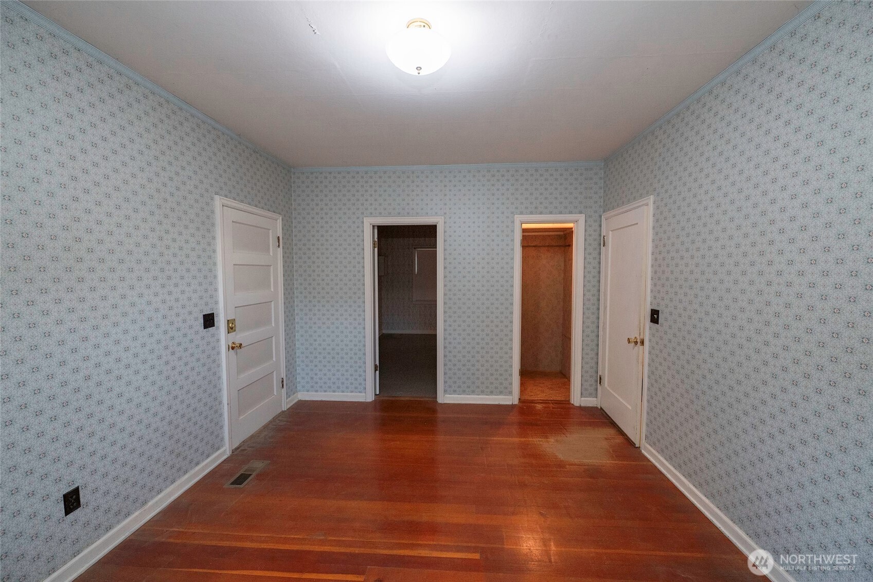 40 NW B Street , College Place, WA 99324