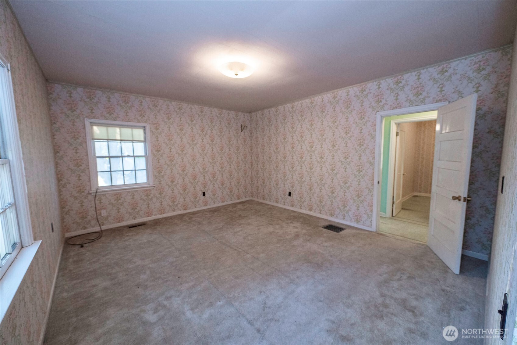 40 NW B Street , College Place, WA 99324