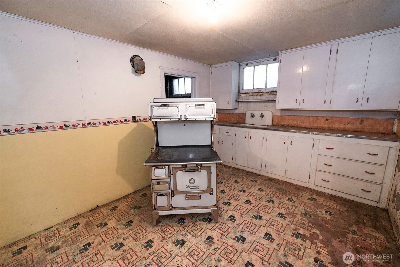 40 NW B Street , College Place, WA 99324