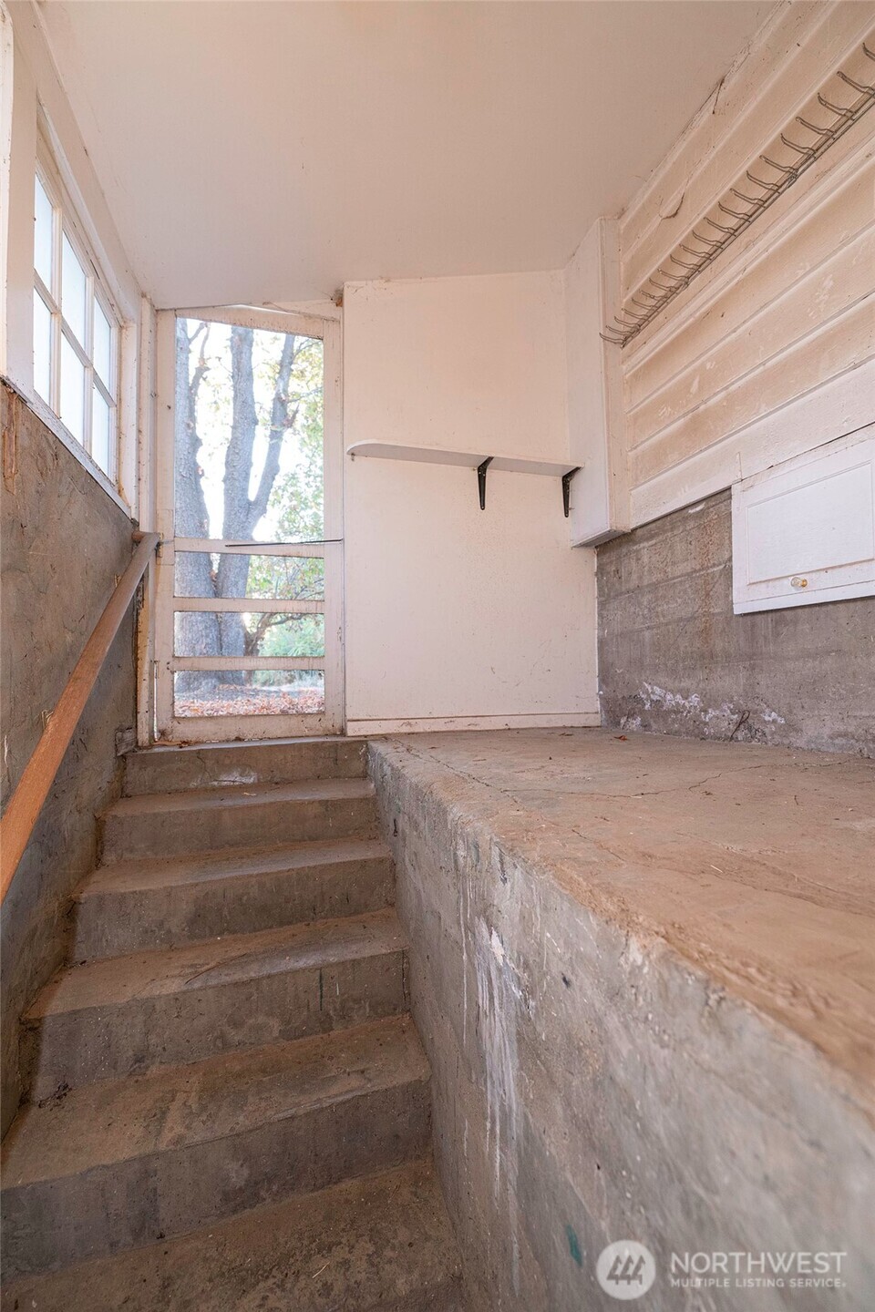 40 NW B Street , College Place, WA 99324