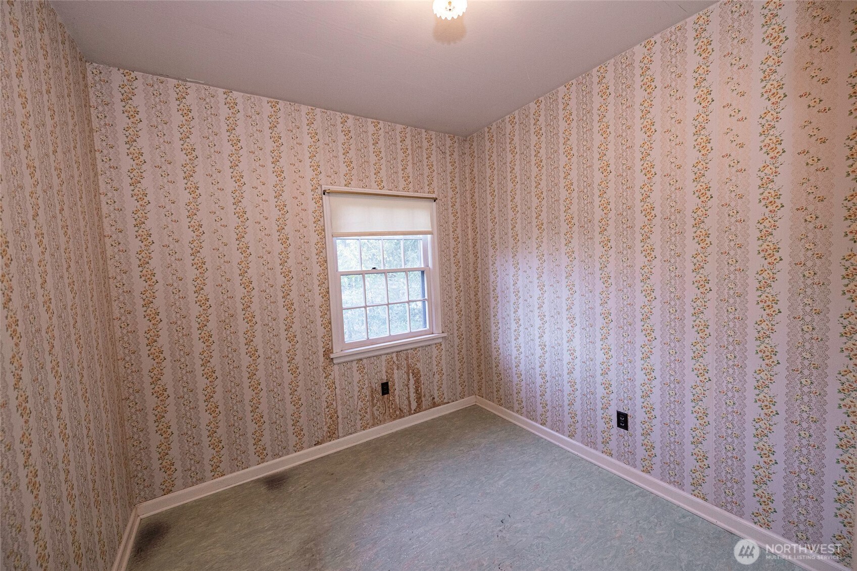 40 NW B Street , College Place, WA 99324