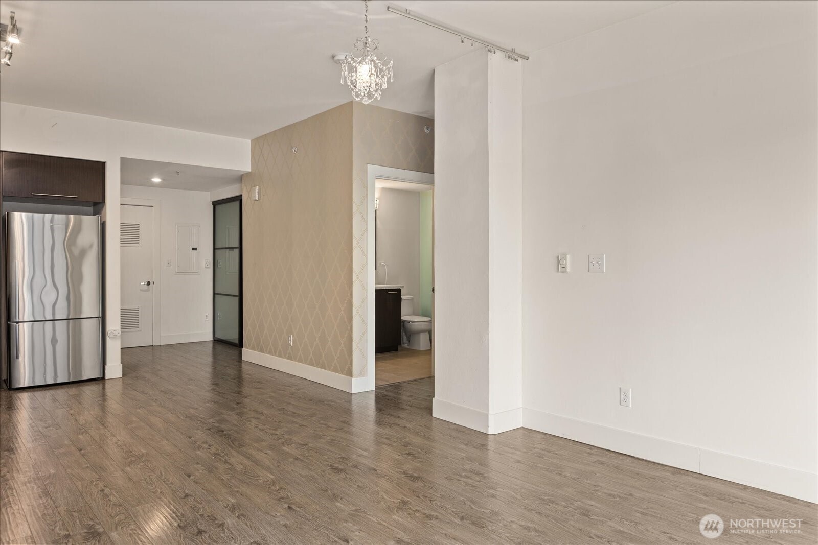 2911 2nd Avenue #404, Seattle, WA 98121