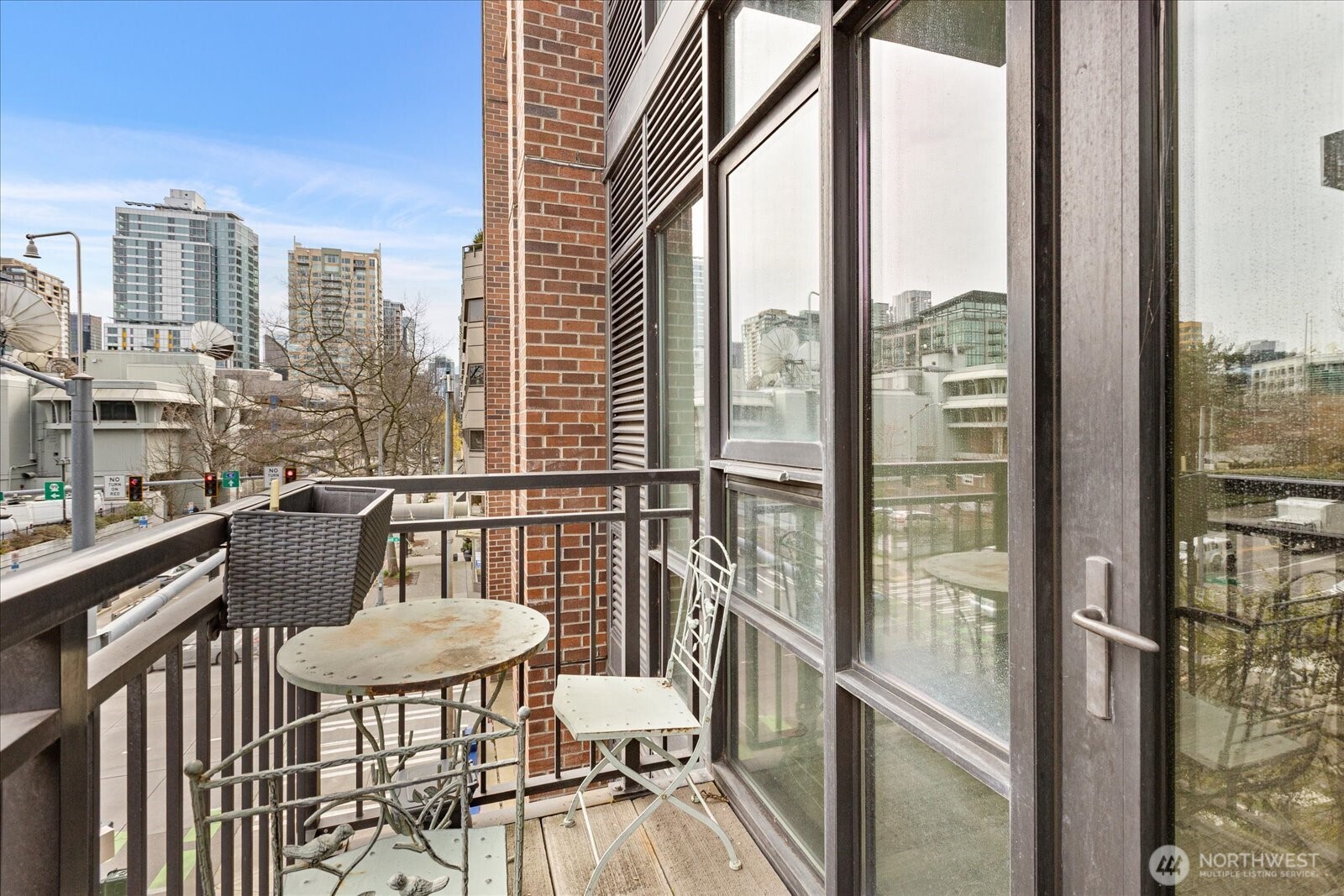 2911 2nd Avenue #404, Seattle, WA 98121