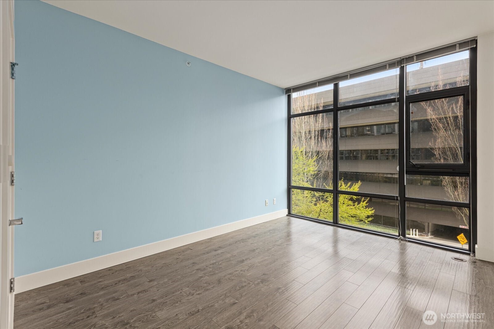 2911 2nd Avenue #404, Seattle, WA 98121