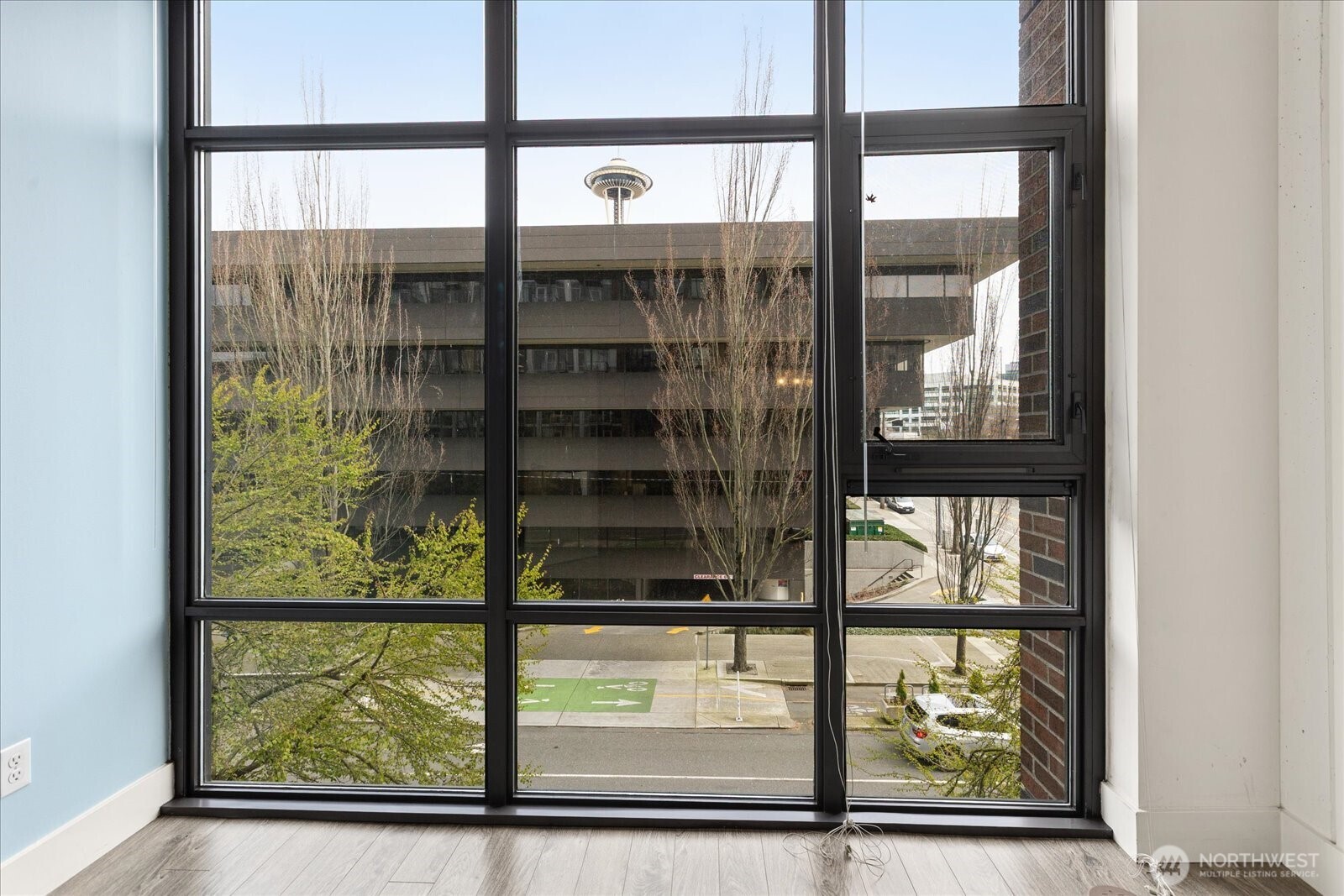 2911 2nd Avenue #404, Seattle, WA 98121