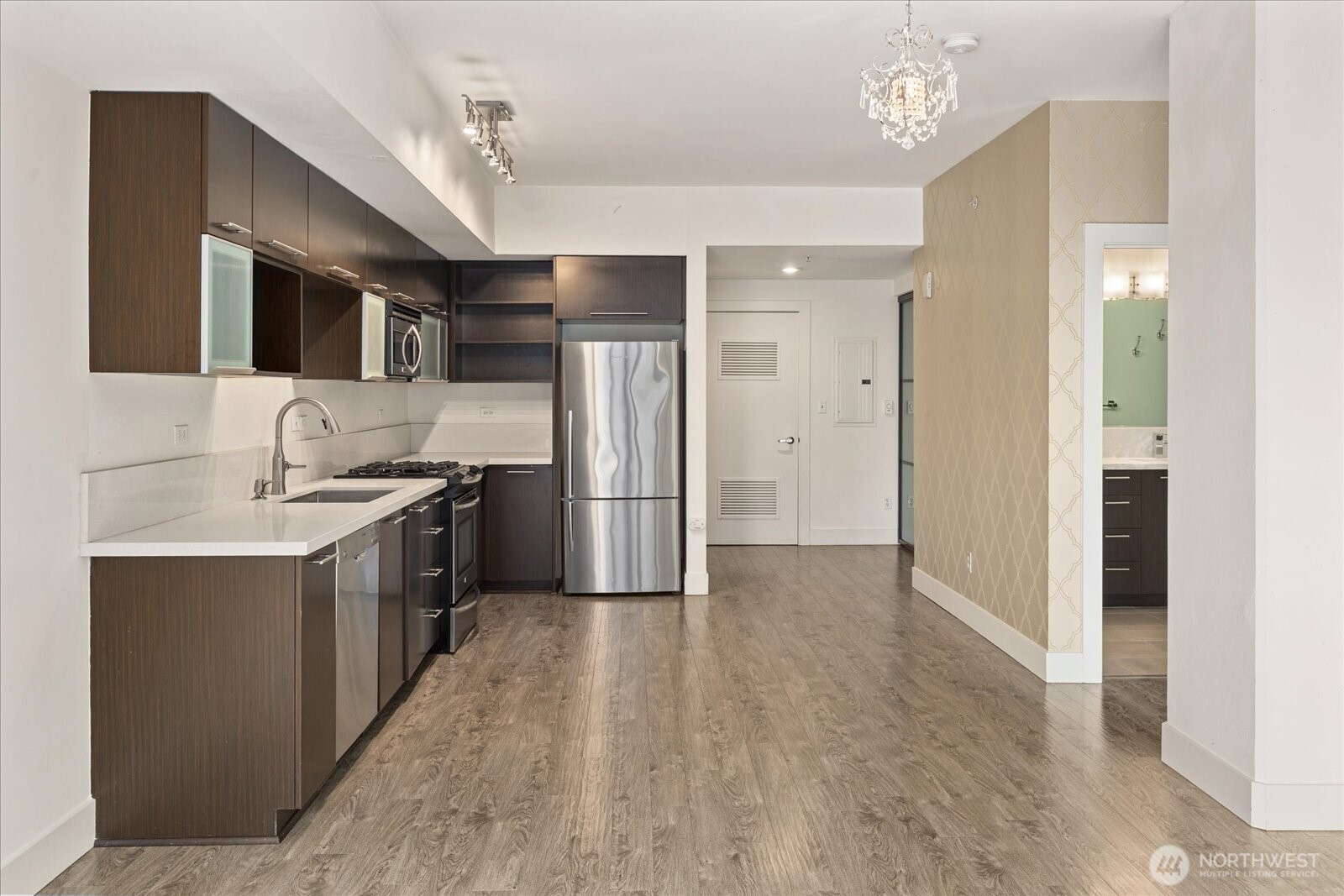 2911 2nd Avenue #404, Seattle, WA 98121