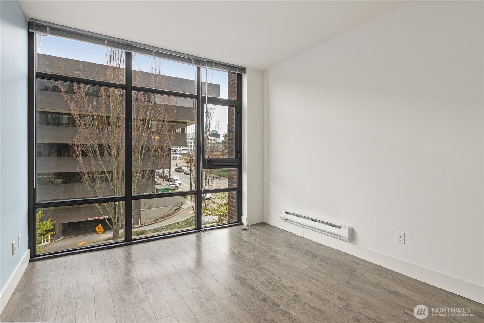 2911 2nd Avenue #404, Seattle, WA 98121