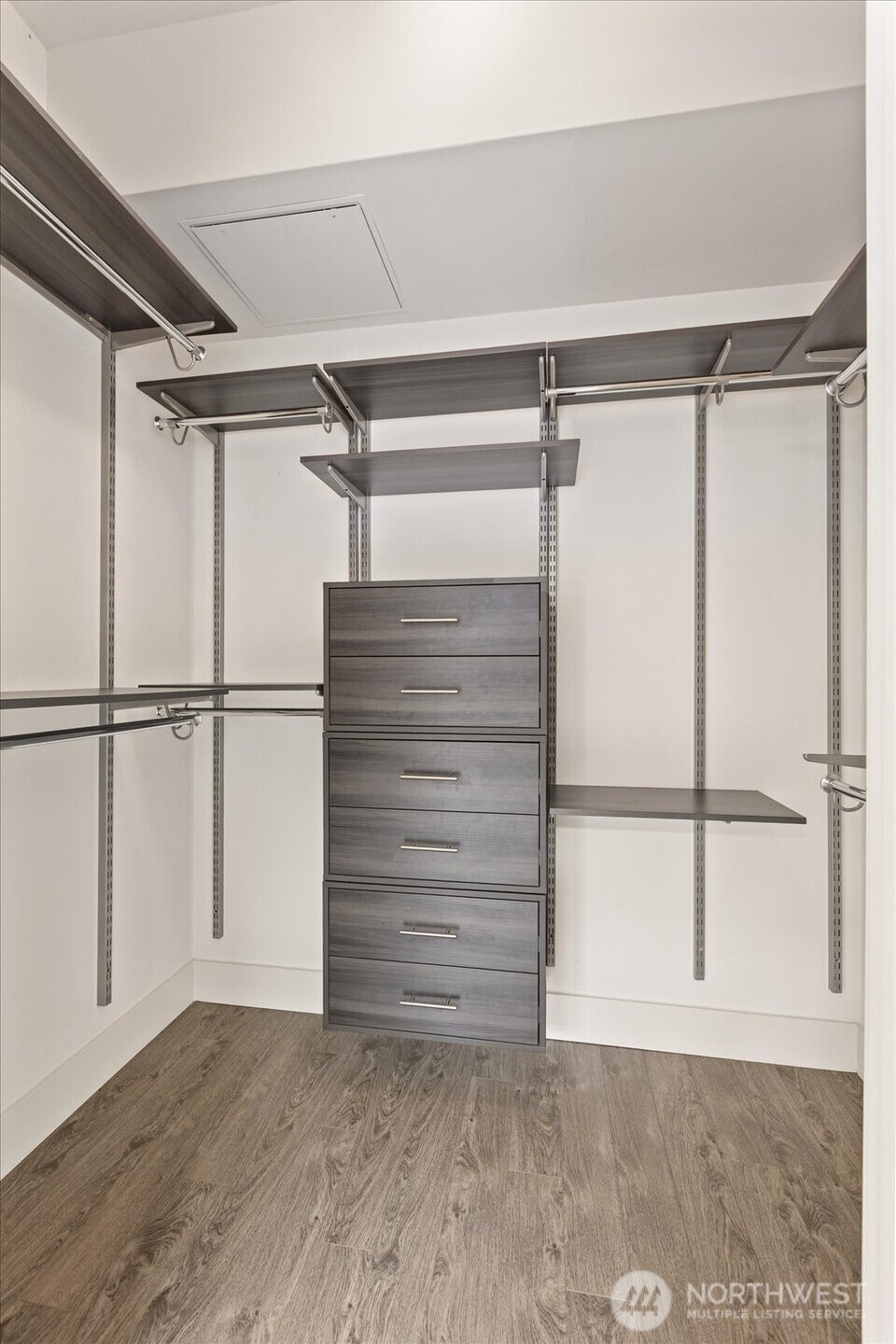 2911 2nd Avenue #404, Seattle, WA 98121