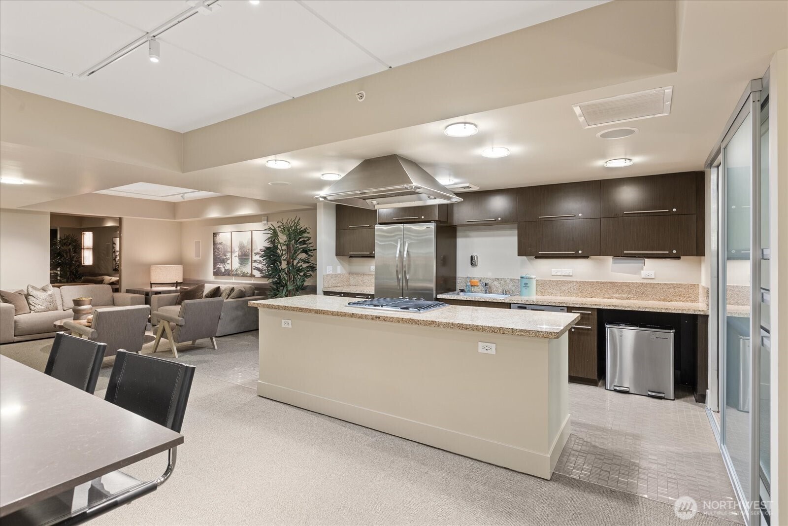 2911 2nd Avenue #404, Seattle, WA 98121