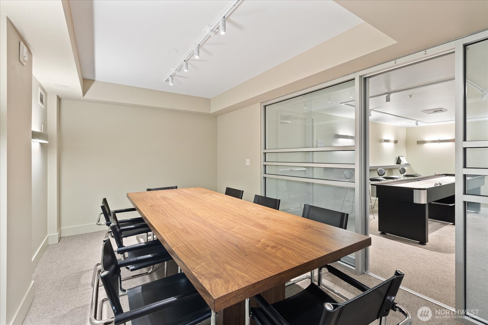 2911 2nd Avenue #404, Seattle, WA 98121