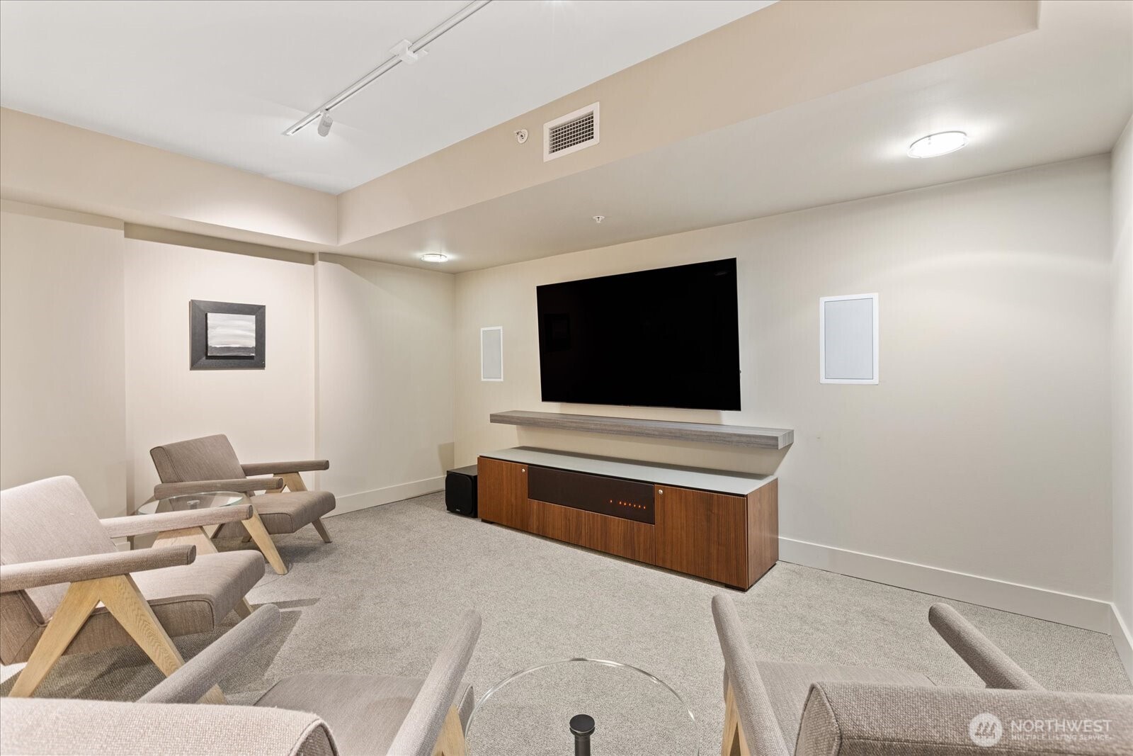 2911 2nd Avenue #404, Seattle, WA 98121