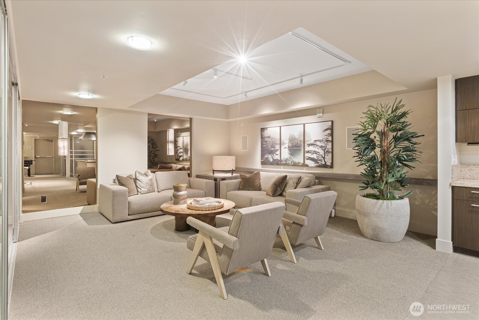 2911 2nd Avenue #404, Seattle, WA 98121