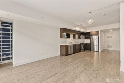 2911 2nd Avenue #404, Seattle, WA 98121 - Photo 4