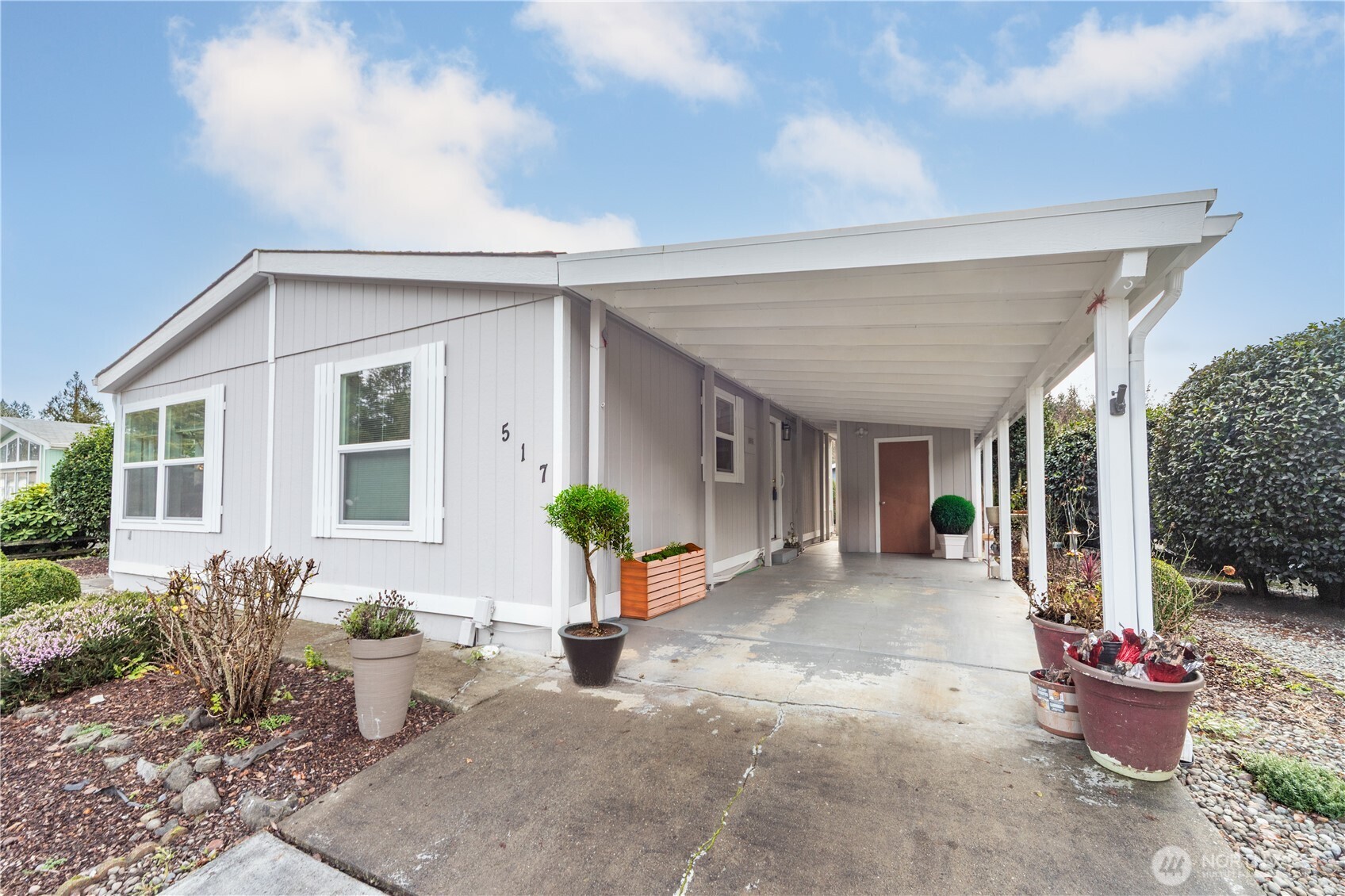 517 NW Silver Meadow Lane , Bremerton, WA 98311