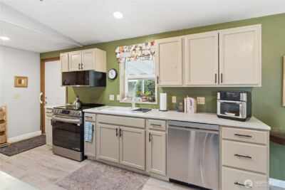 517 NW Silver Meadow Lane , Bremerton, WA 98311 - Photo 9