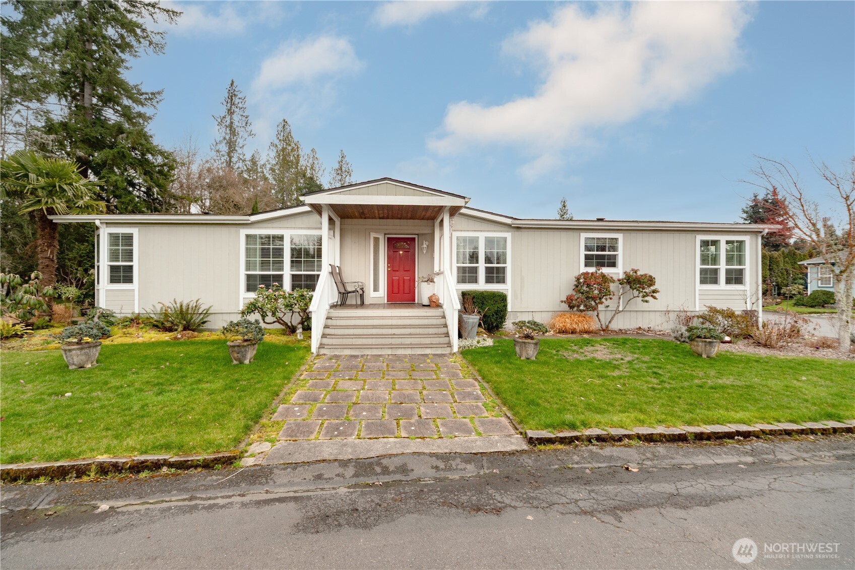 6680 NE Aquarius Lane , Bremerton, WA 98311
