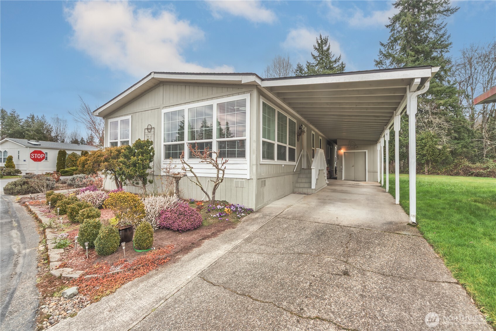 6680 NE Aquarius Lane , Bremerton, WA 98311