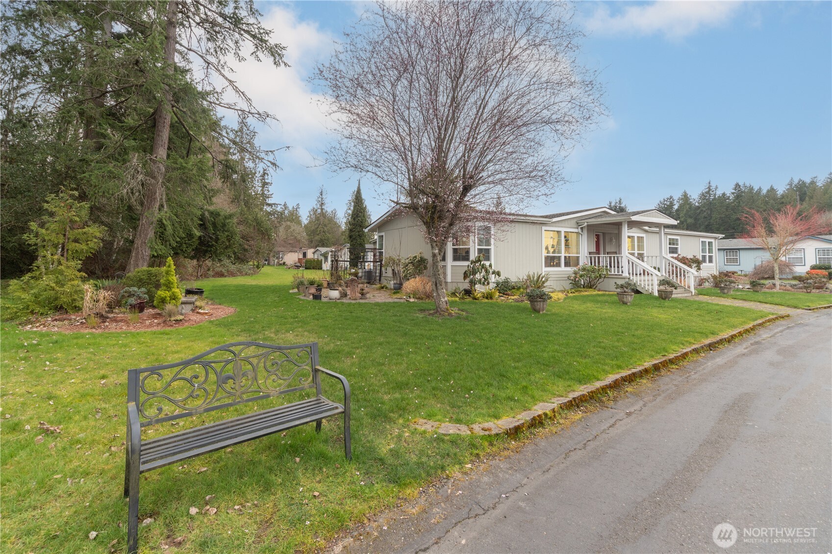 6680 NE Aquarius Lane , Bremerton, WA 98311
