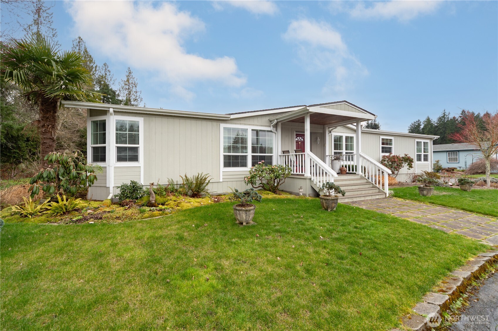 6680 NE Aquarius Lane , Bremerton, WA 98311