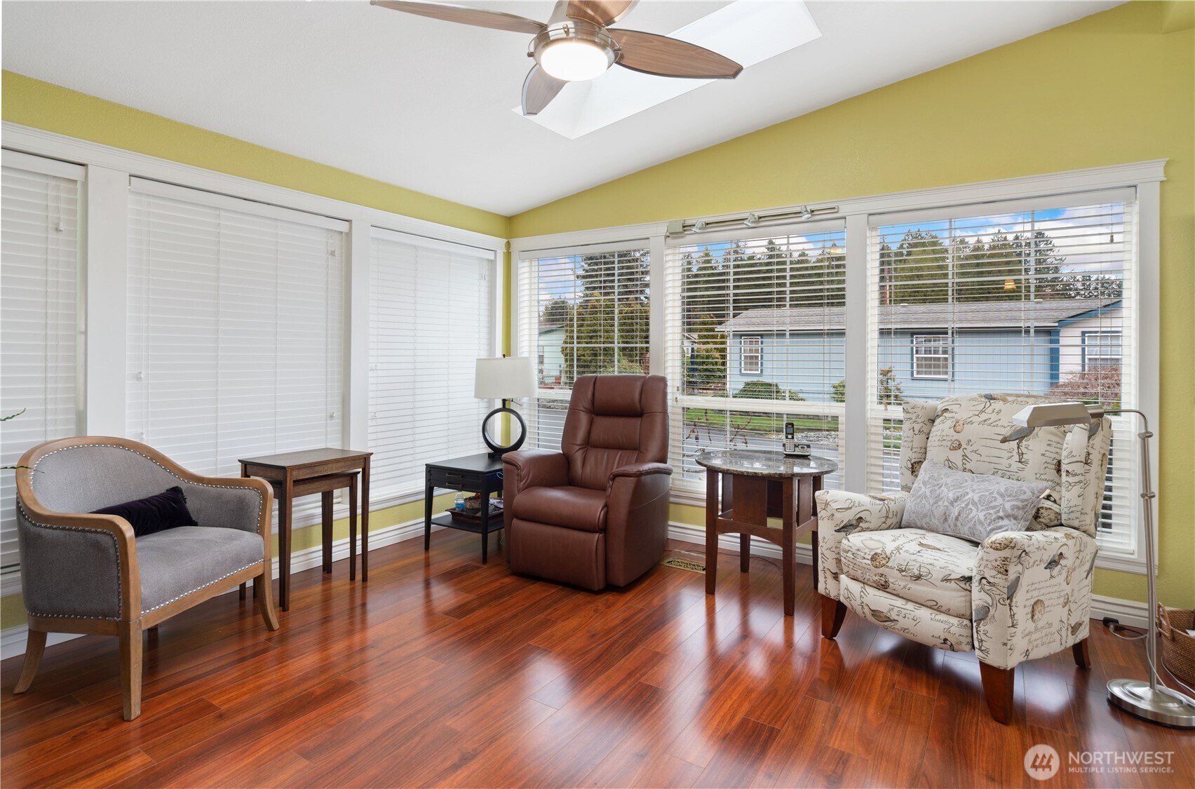 6680 NE Aquarius Lane , Bremerton, WA 98311