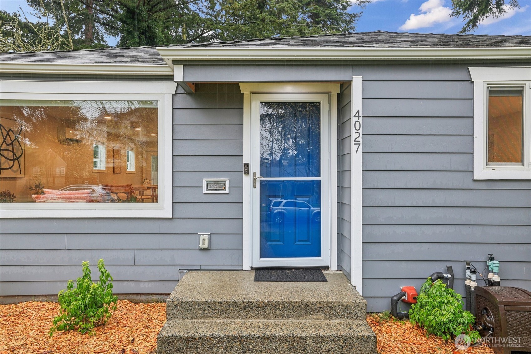 4027 48th Avenue SW, Seattle, WA 98116