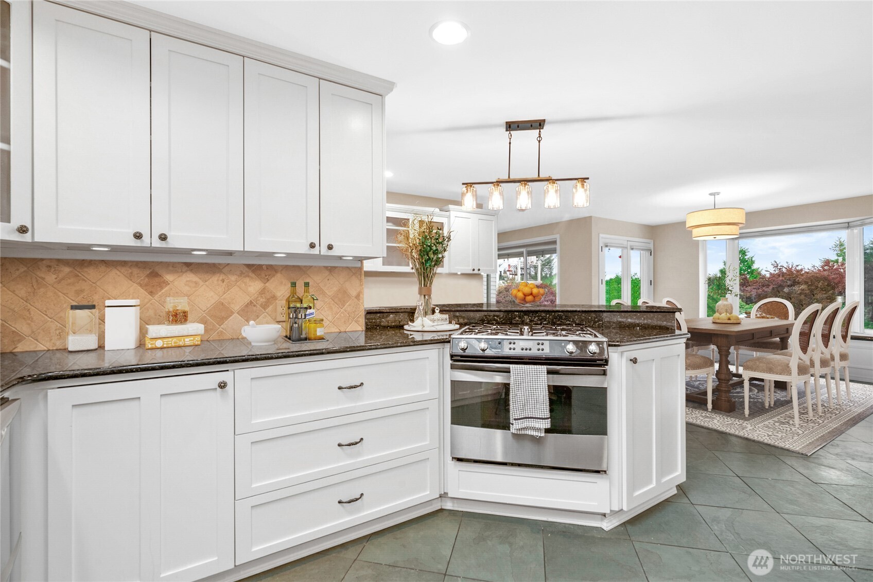 24215 75th Avenue SE, Woodinville, WA 98072